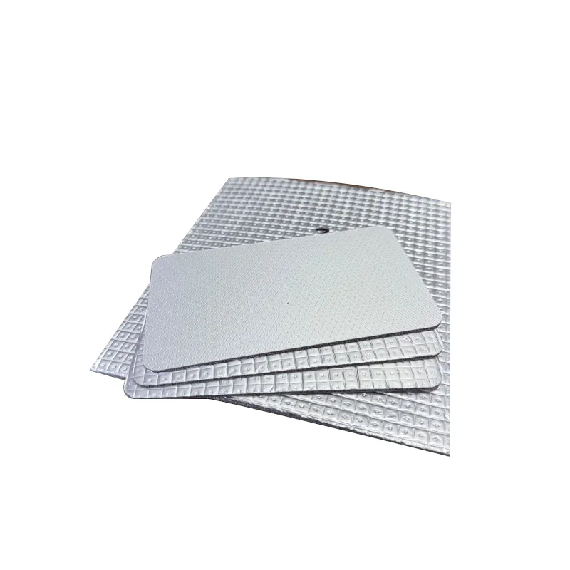 Рулон с резинопластовой теплоизоляцией и цветным покрытием (3)